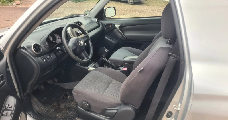 Toyota RAV4 cena 26900 przebieg: 219000, rok produkcji 2004 z Kłecko małe 191